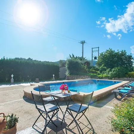 Owl Peric - Rustic With Big Pool فيلة